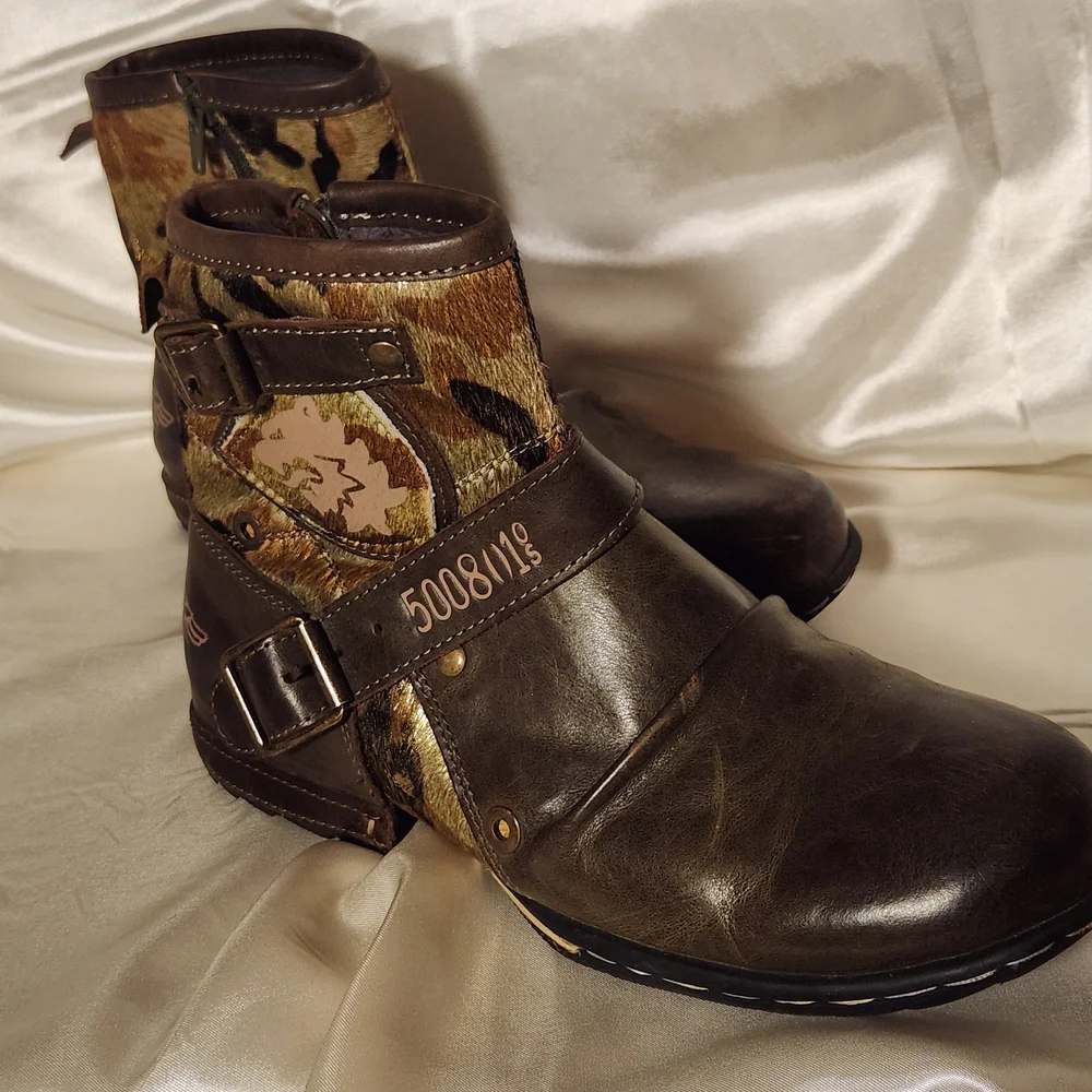 OTTO Brown and Camouflage Leather Boots - Picture 11 of 16